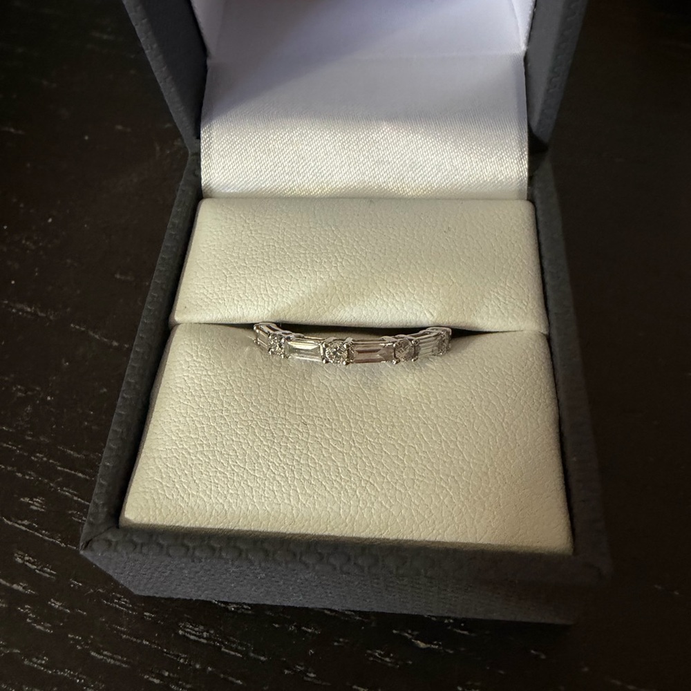 Wedding band - Picture 3 of 5